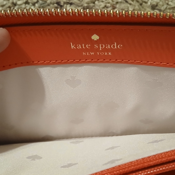 👜 Kate Spade Zip-Around Wristlet Wallet – Red-Orange / Poppy - Picture 5 of 7